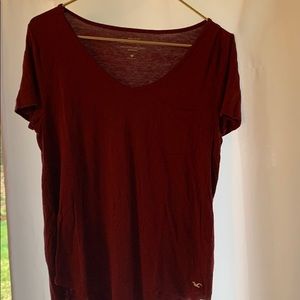Hollister “Must Have” Maroon T-shirt